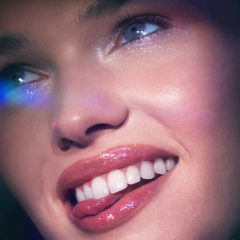 Glow Reviver – Glimmering Lip Oil